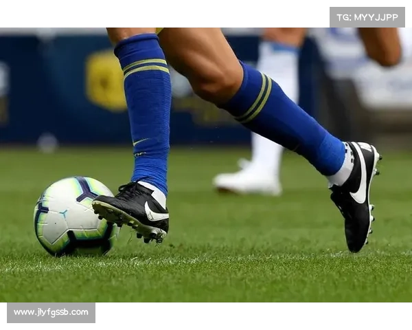 大卫路易斯落选原因解析：从竞技状态到战术需求的多维考量